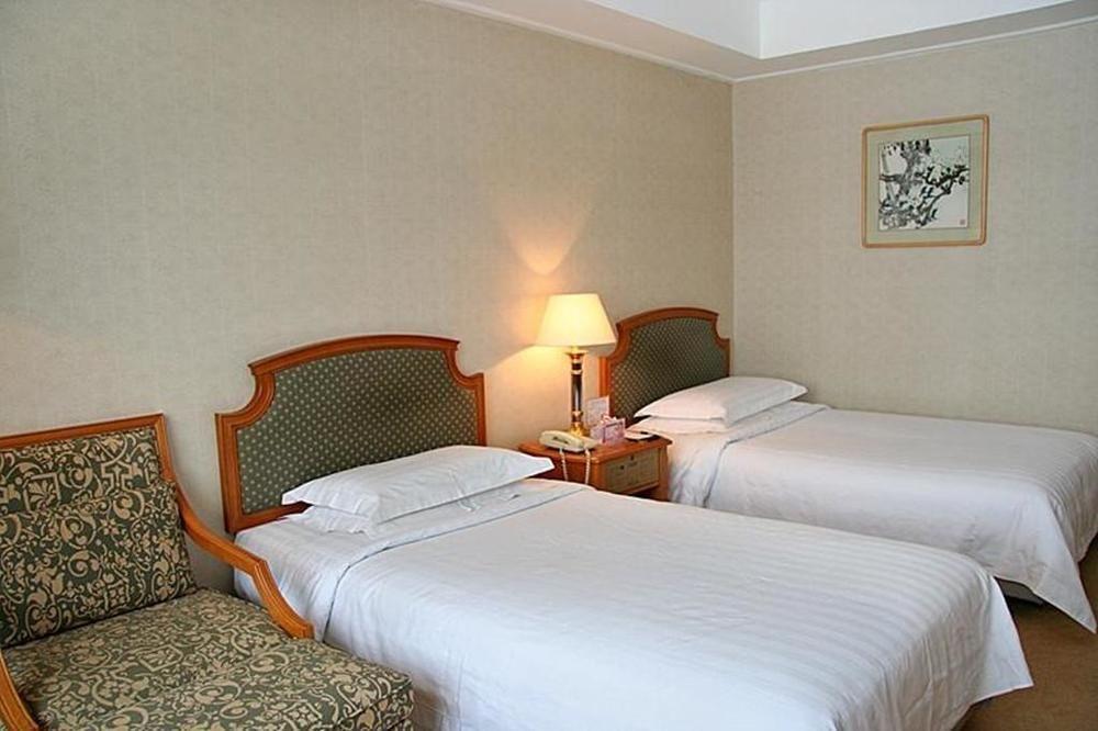 Sea Horizon Hotel Далиен Екстериор снимка