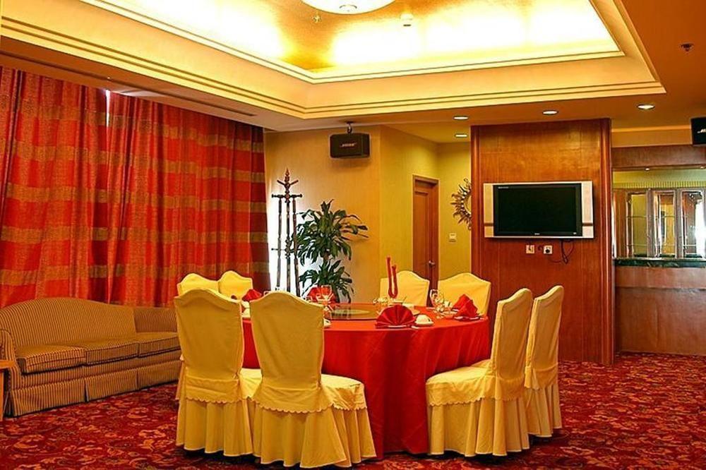 Sea Horizon Hotel Далиен Екстериор снимка